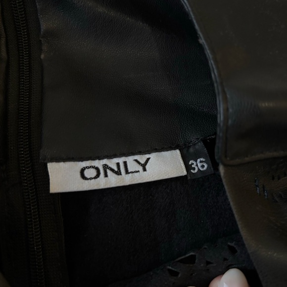 BLACK FAUX LEATHER DRESS - Picture 5 of 10